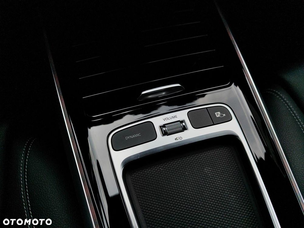 Mercedes-Benz GLB 200 Progressive 7G-DCT - 21