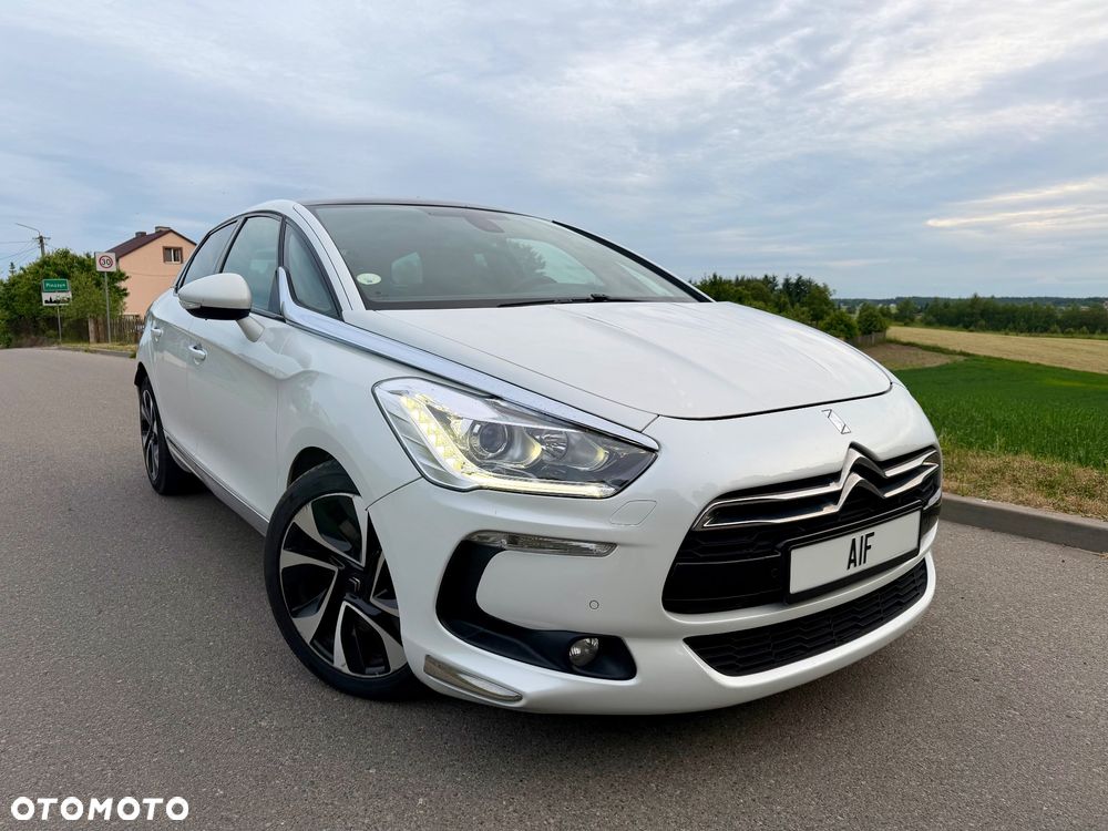 Citroën DS5 HDi 165 SoChic - 2
