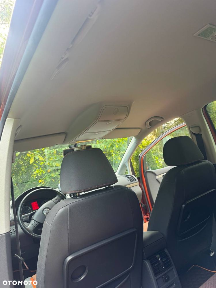 Volkswagen Touran 1.4 TSI Cross DSG - 15