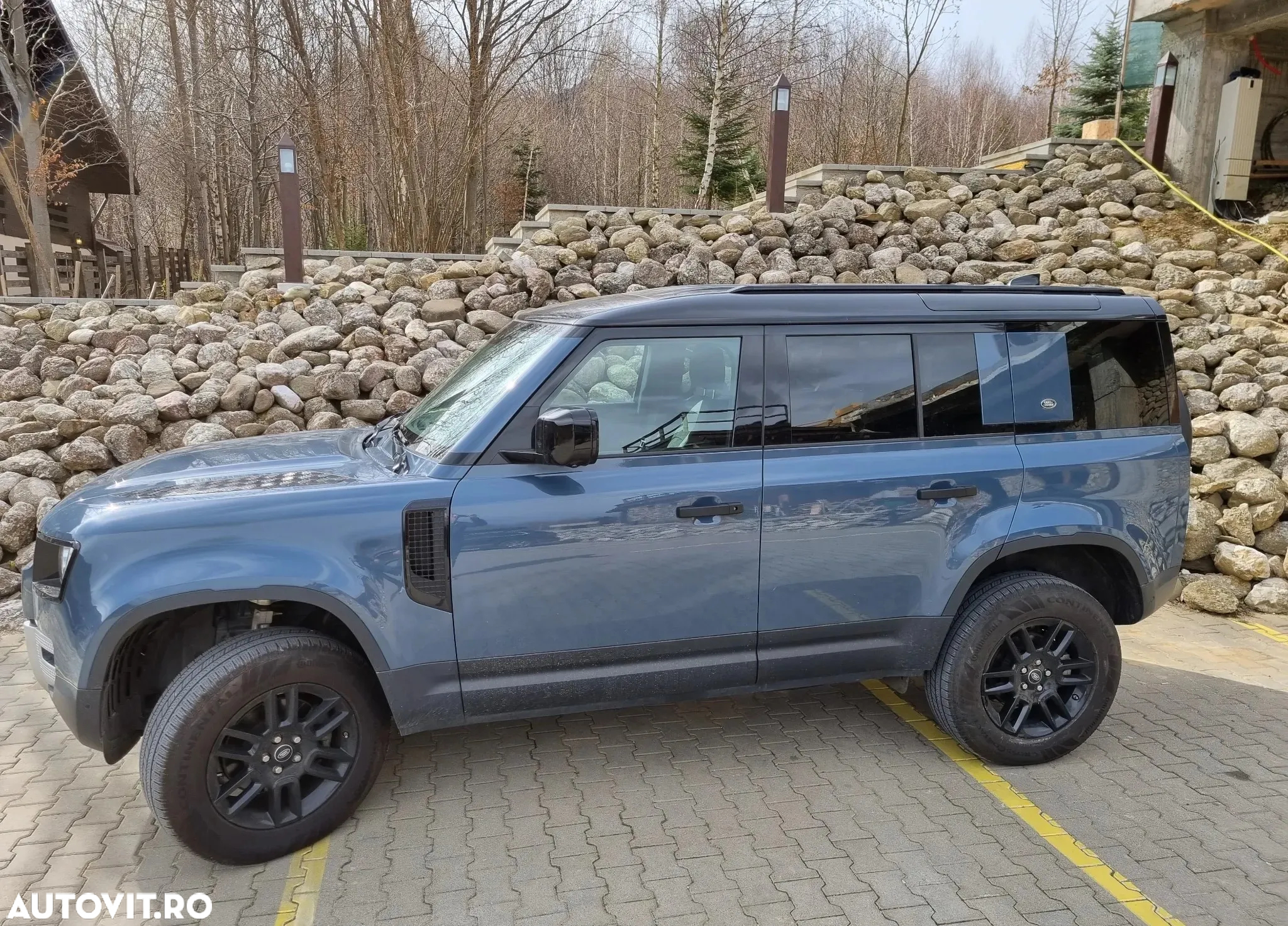 Land Rover Defender 110 2.0L D240 S - 4