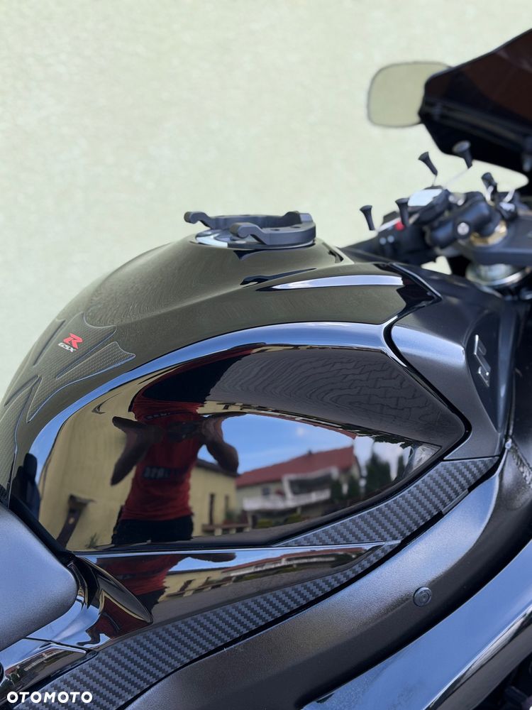 Suzuki GSX-R - 16