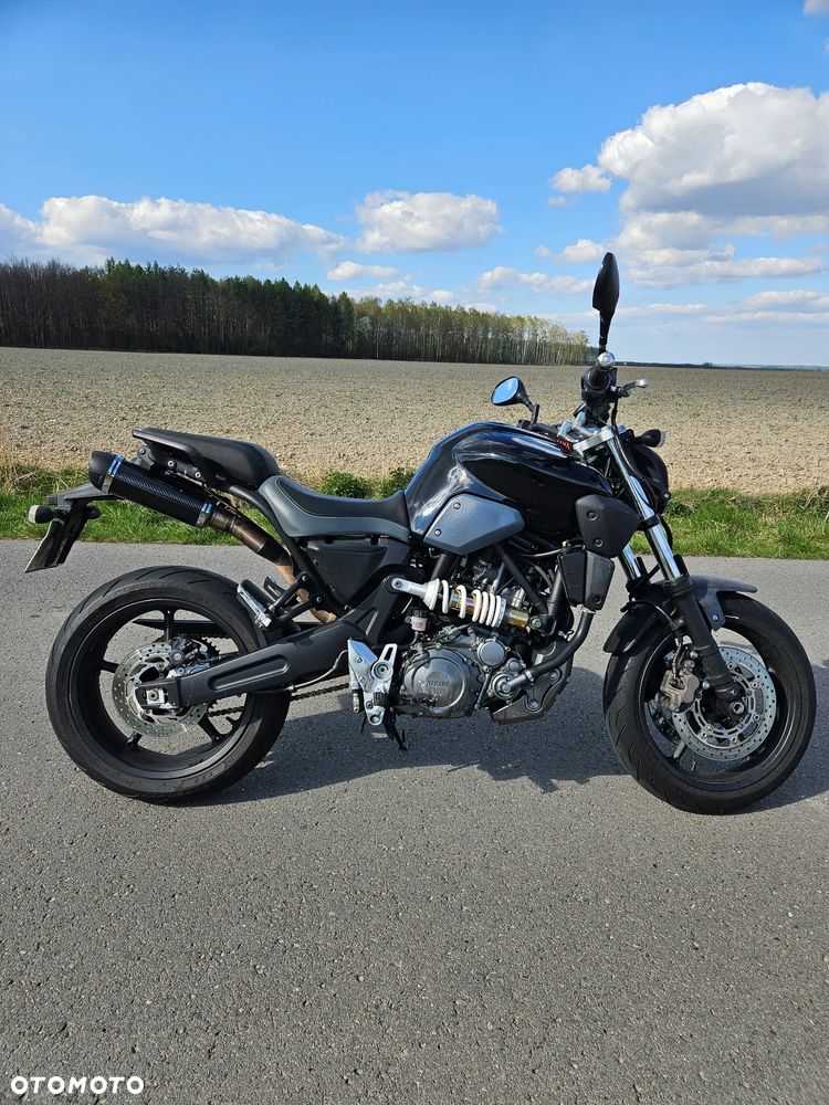 Yamaha MT - 2