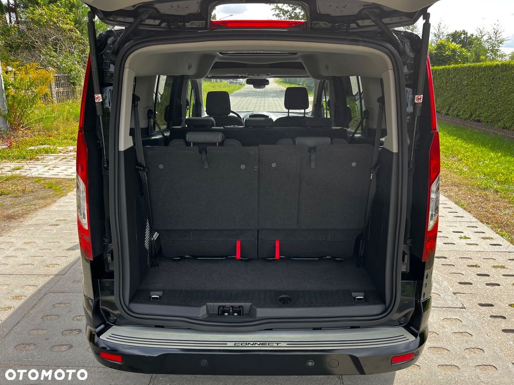Ford Tourneo Connect Grand - 17