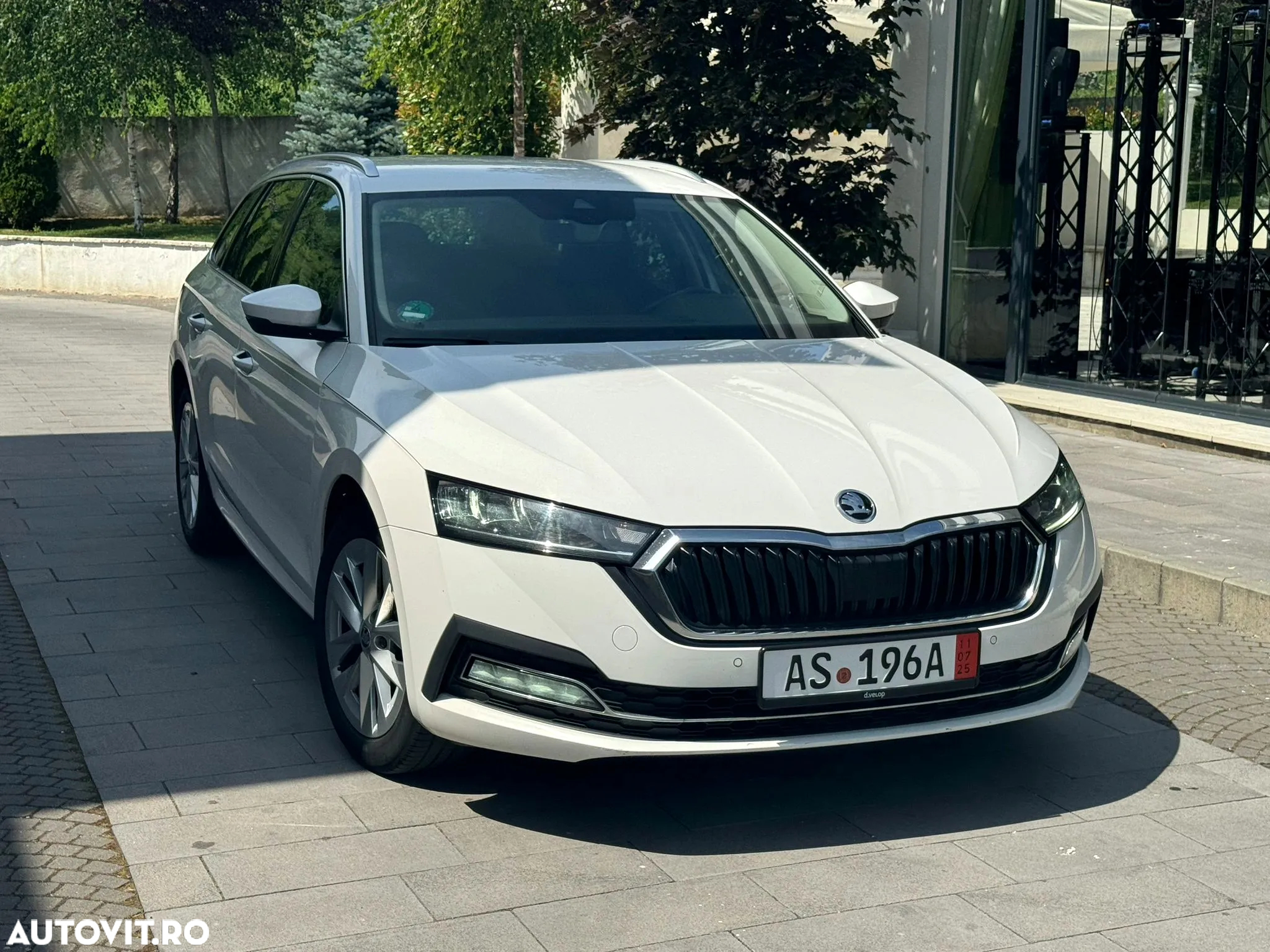 Skoda Octavia 2.0 TDI DSG Style - 36