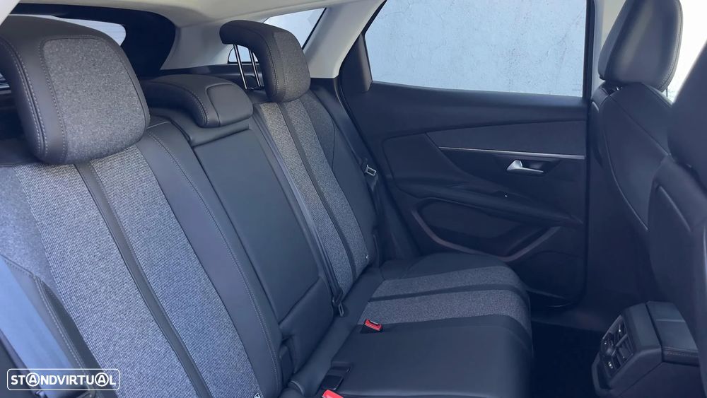 Peugeot 3008 PureTech 130 Stop & Start GPF EAT8 Allure - 23