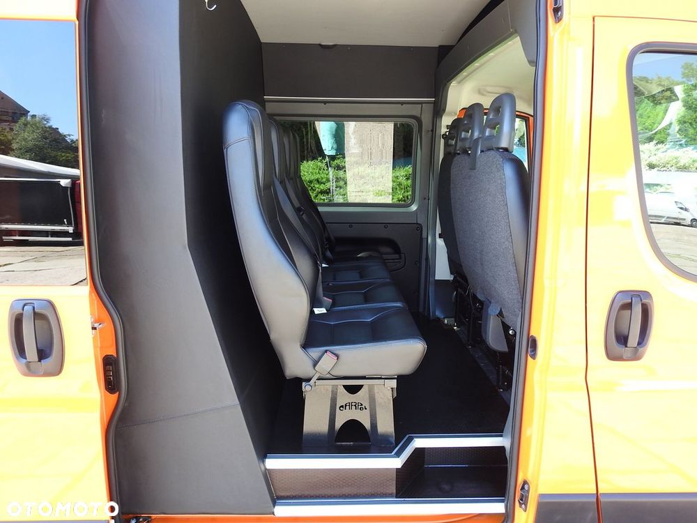 Peugeot BOXER FURGON BRYGADÓWKA  7 MIEJSC KLIMATYZACJA  120KM - 35