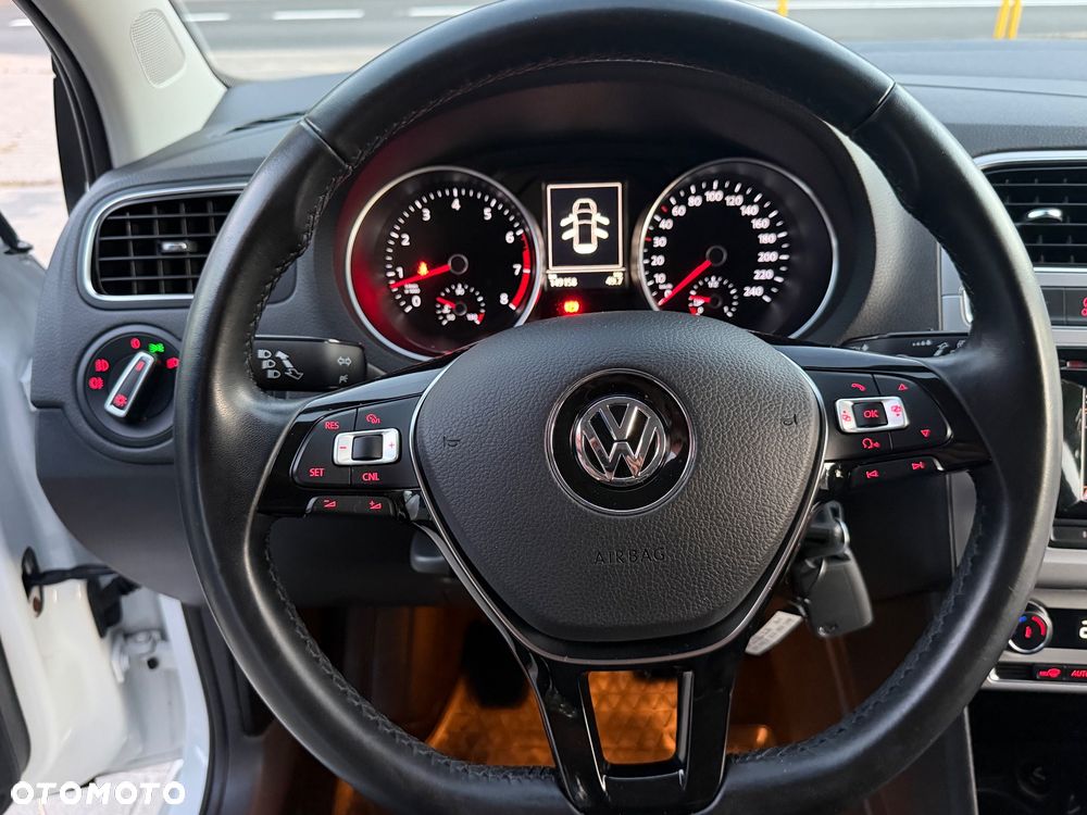 Volkswagen Polo 1.2 TSI Highline - 17