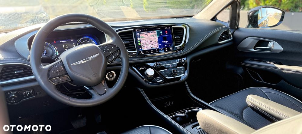 Chrysler Pacifica - 17