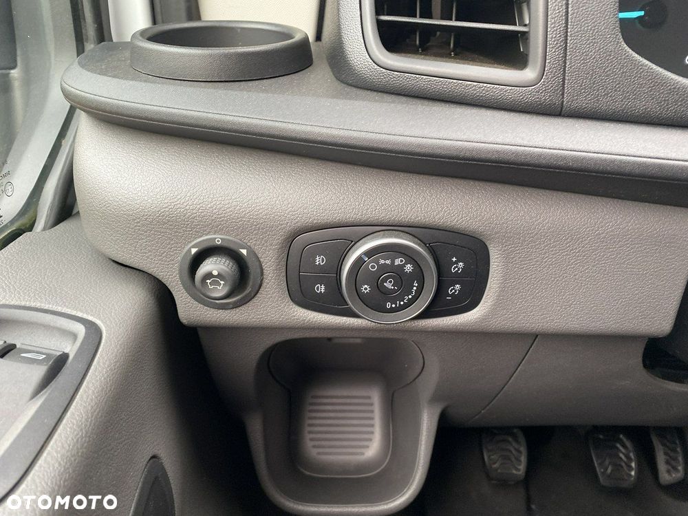 Ford Transit - 20