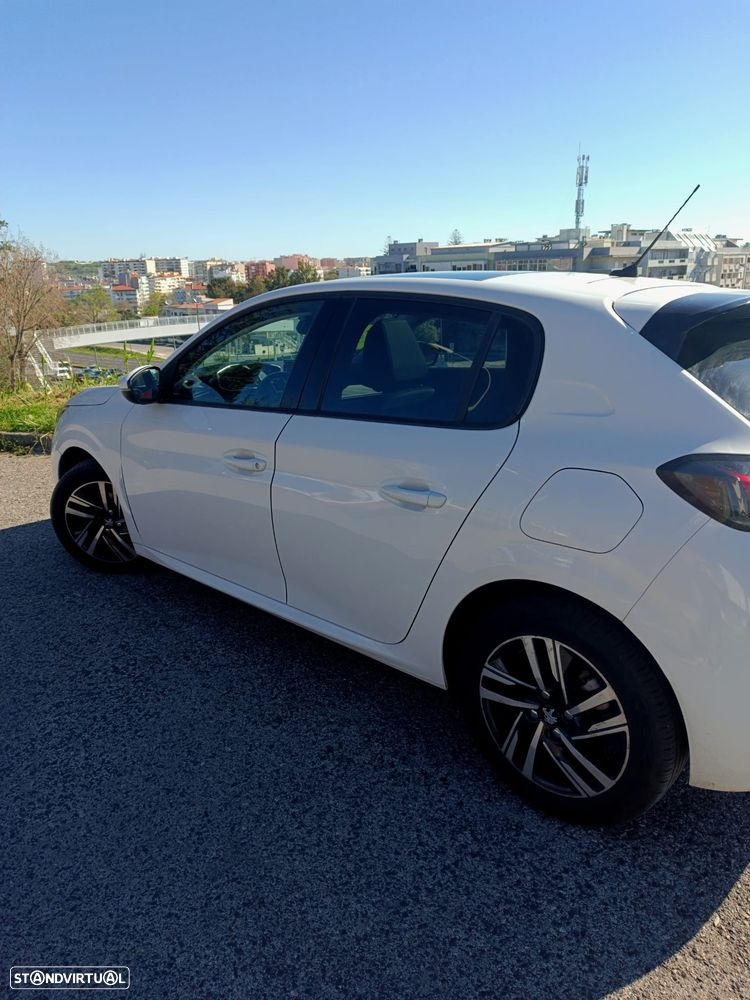 Peugeot 208 1.2 PureTech Allure EAT8 - 10