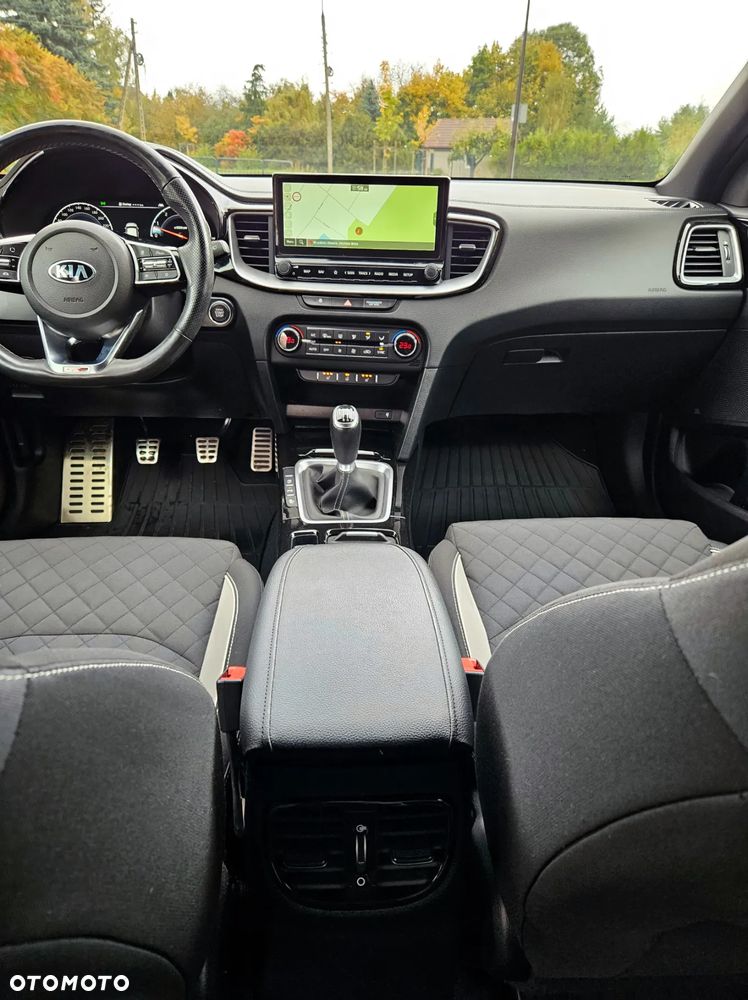 Kia Ceed SW 1.4 T-GDI OPF GT Line - 37