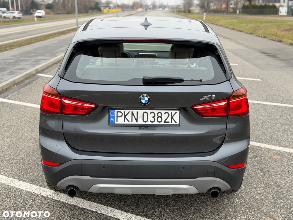 BMW X1 xDrive20i xLine sport - 10