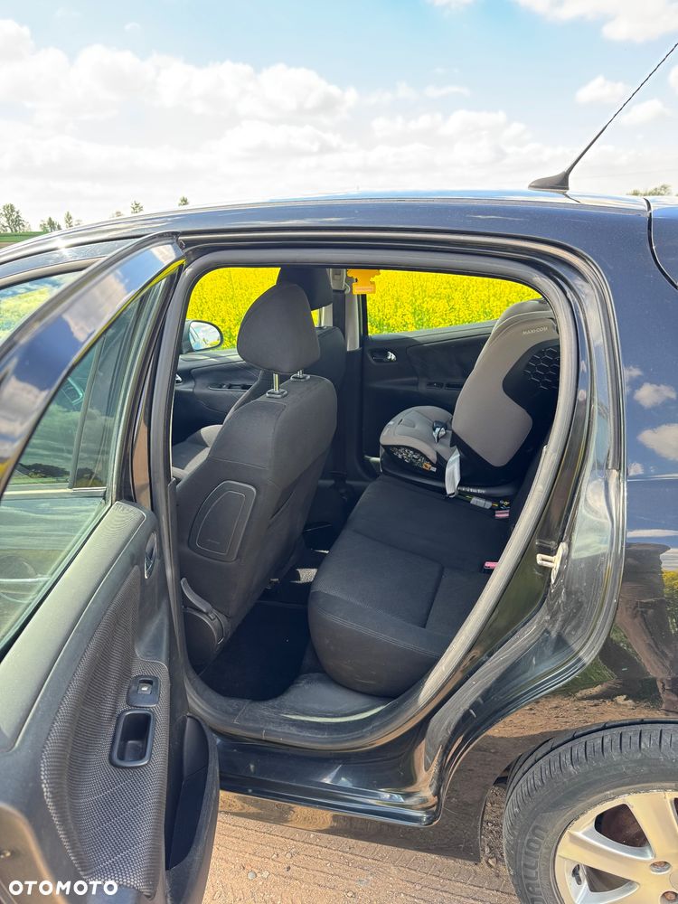 Peugeot 207 1.6 HDi - 12