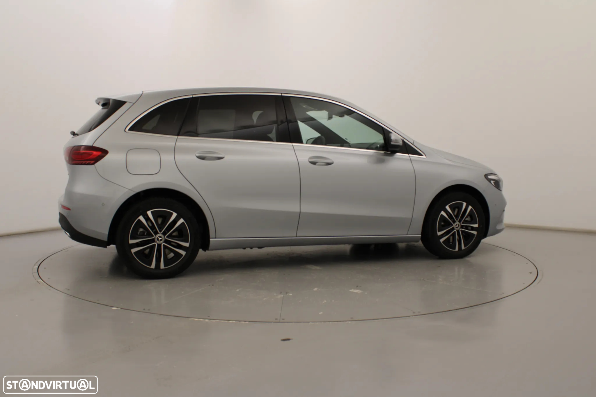 Mercedes-Benz B 250 e - 5