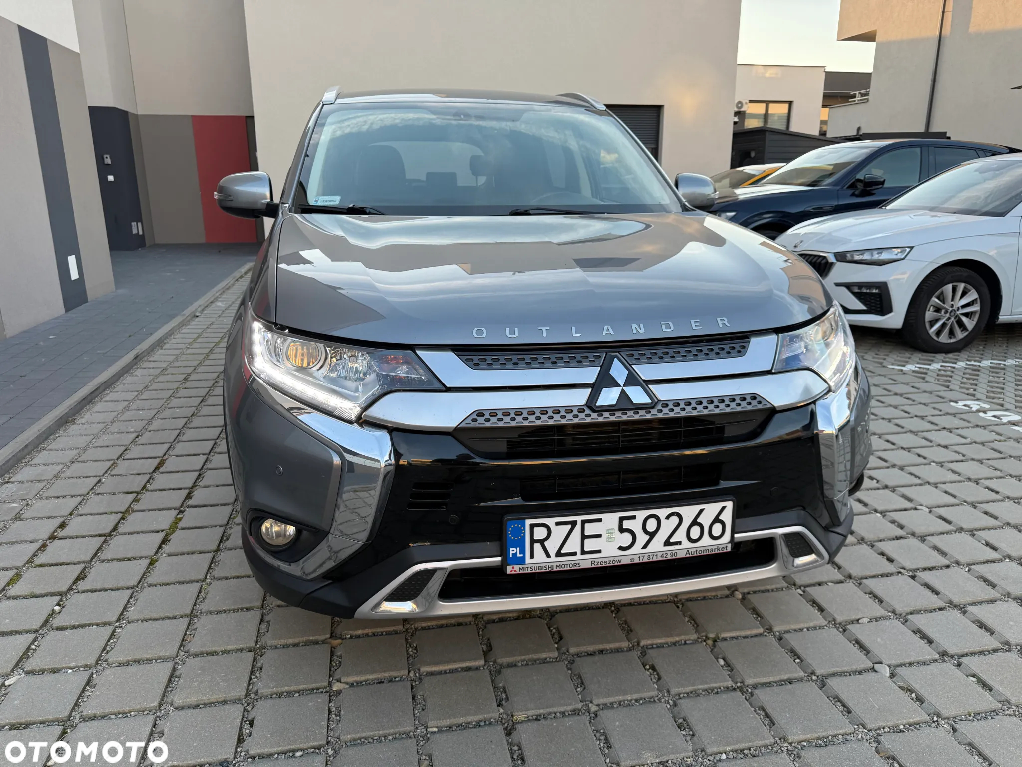 Mitsubishi Outlander 2.0 Intense Comfort 4WD CVT - 18