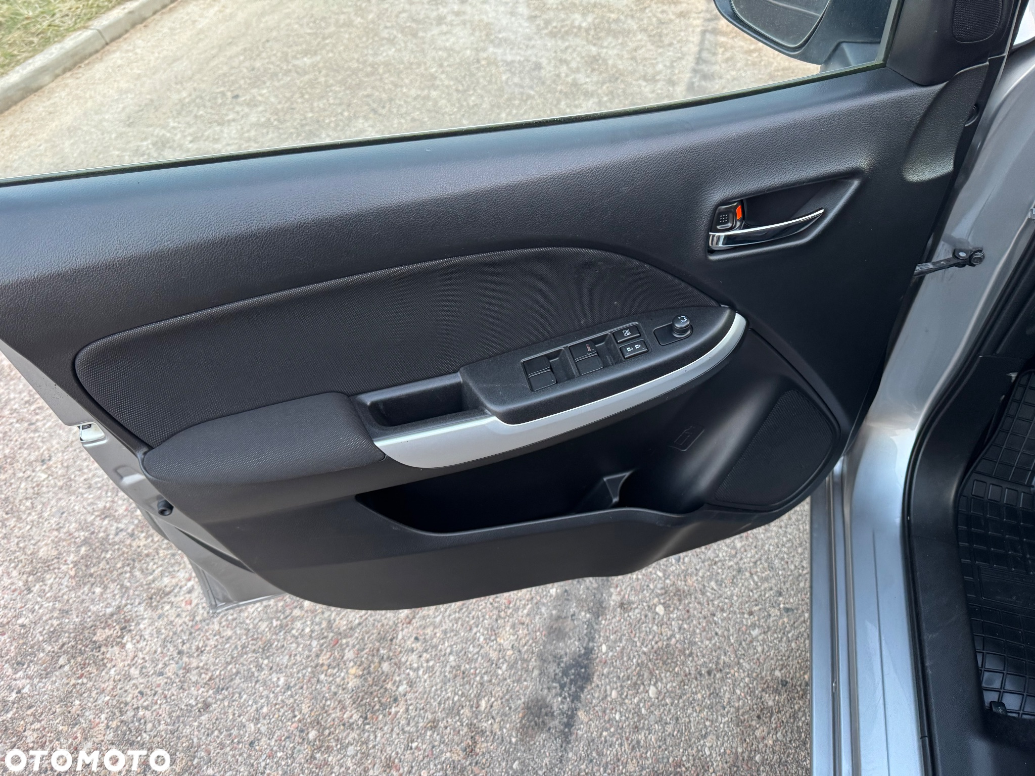 Suzuki Baleno 1.0 T Premium Plus - 30
