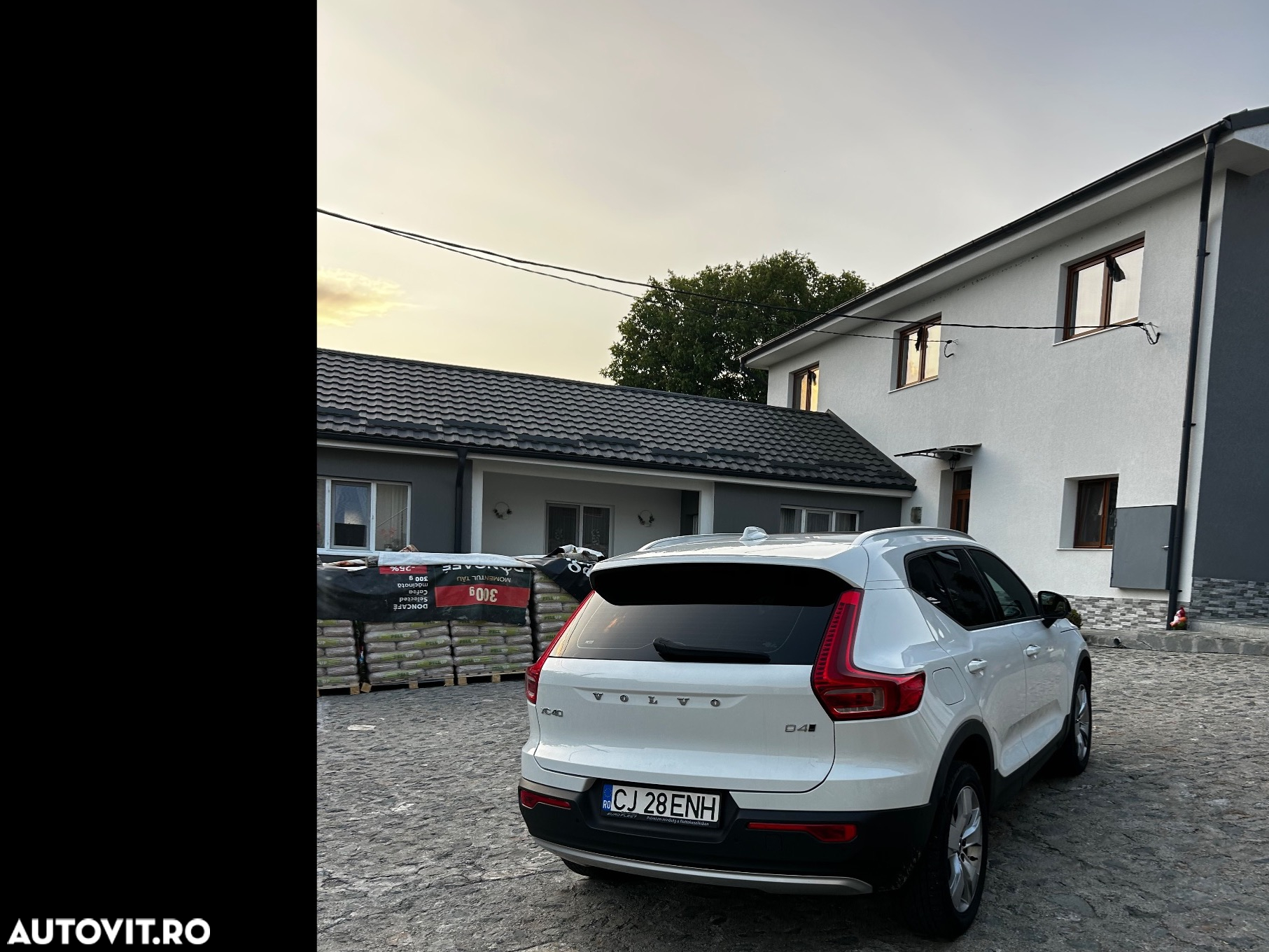 Volvo XC 40 D4 AWD Momentum - 3