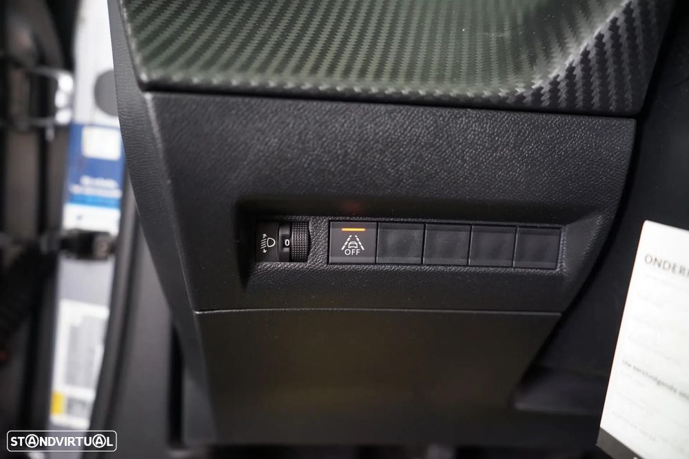 Peugeot 2008 1.2 PureTech Allure - 28