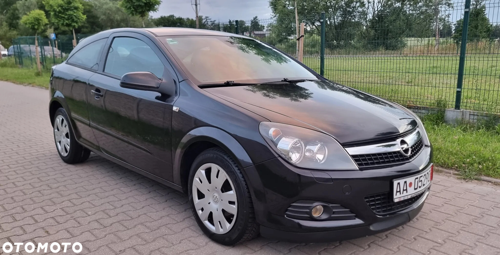 Opel Astra GTC 1.6 - 5