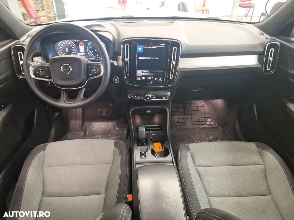 Volvo XC 40 - 3