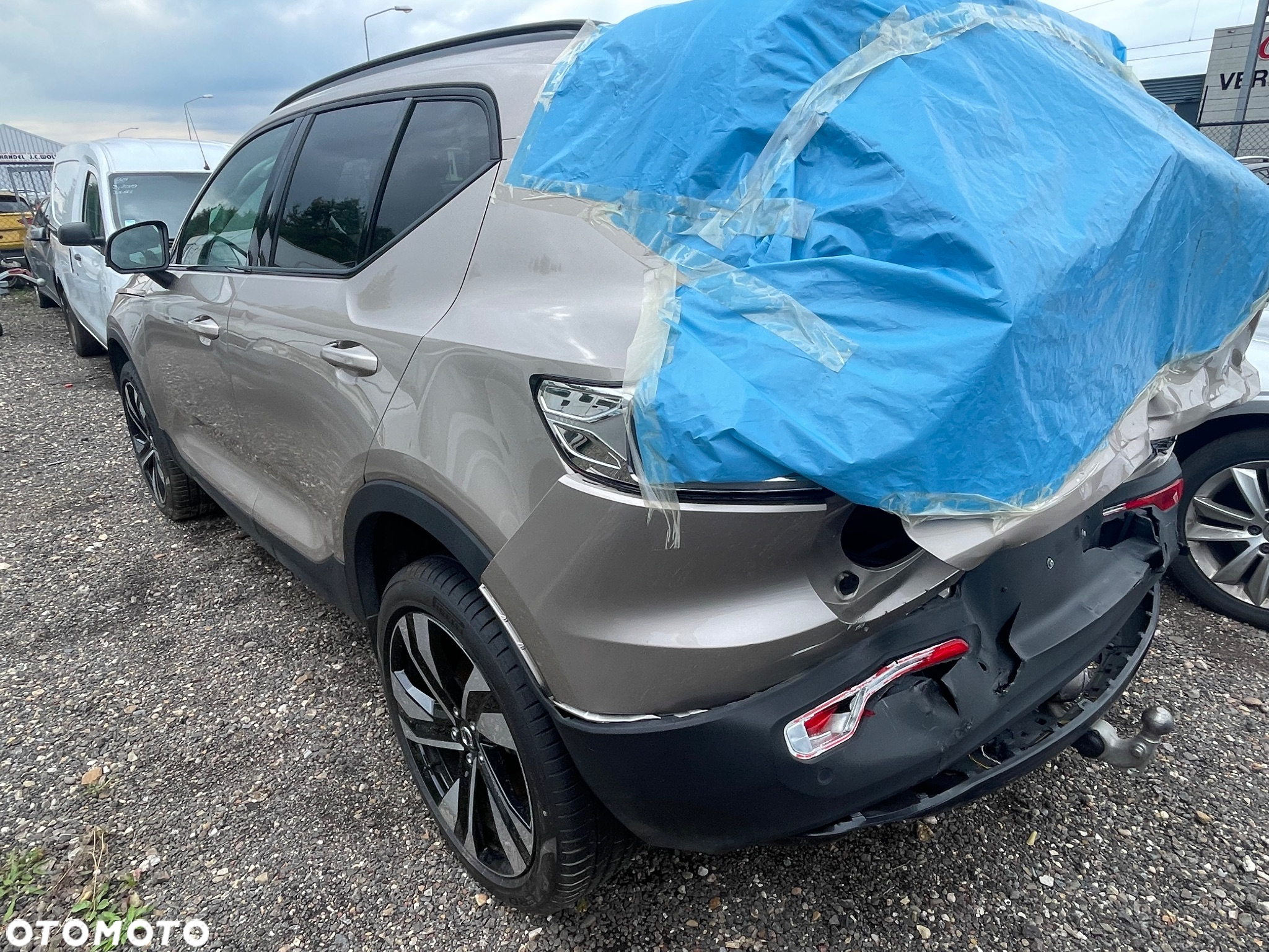 Volvo XC 40 - 4