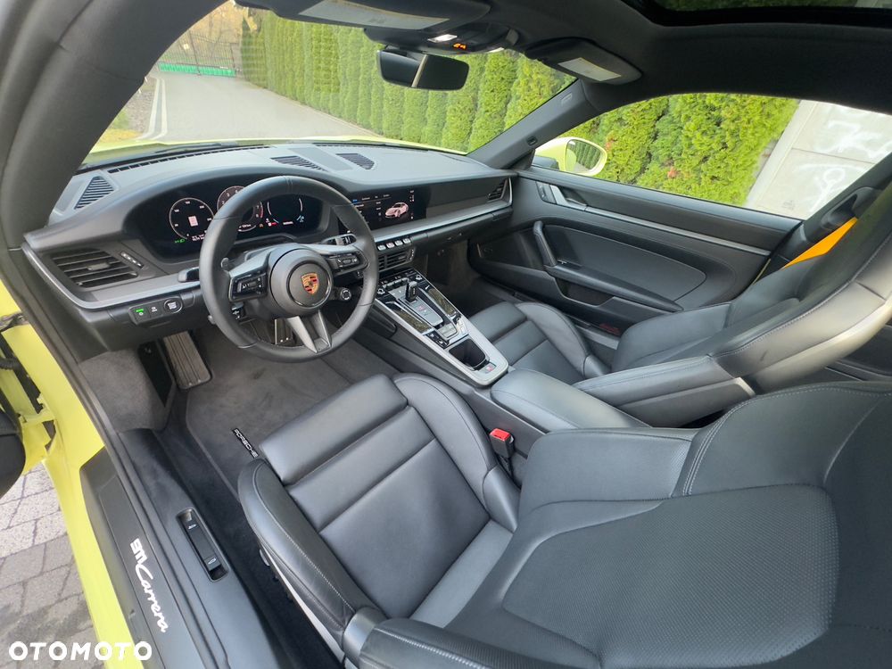 Porsche 911 Carrera - 13