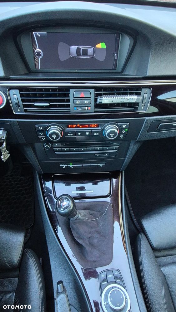 BMW Seria 3 335i - 35