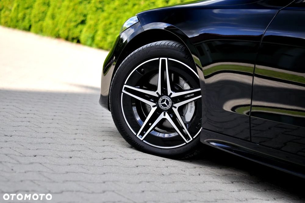 Mercedes-Benz Klasa C 300 4MATIC 9G-TRONIC - 9
