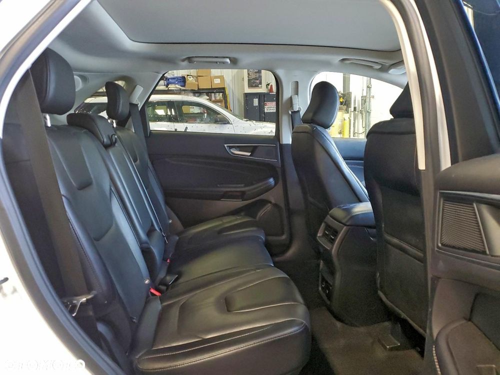 Ford Edge - 34
