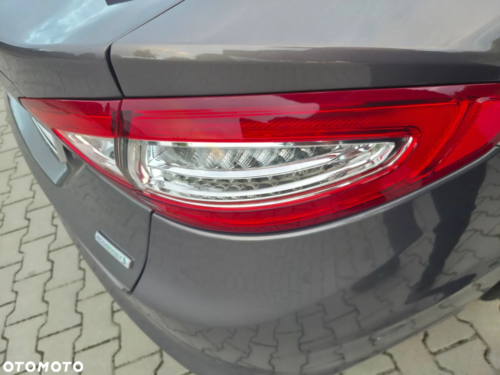 Ford Mondeo 2.0 EcoBoost Titanium - 32