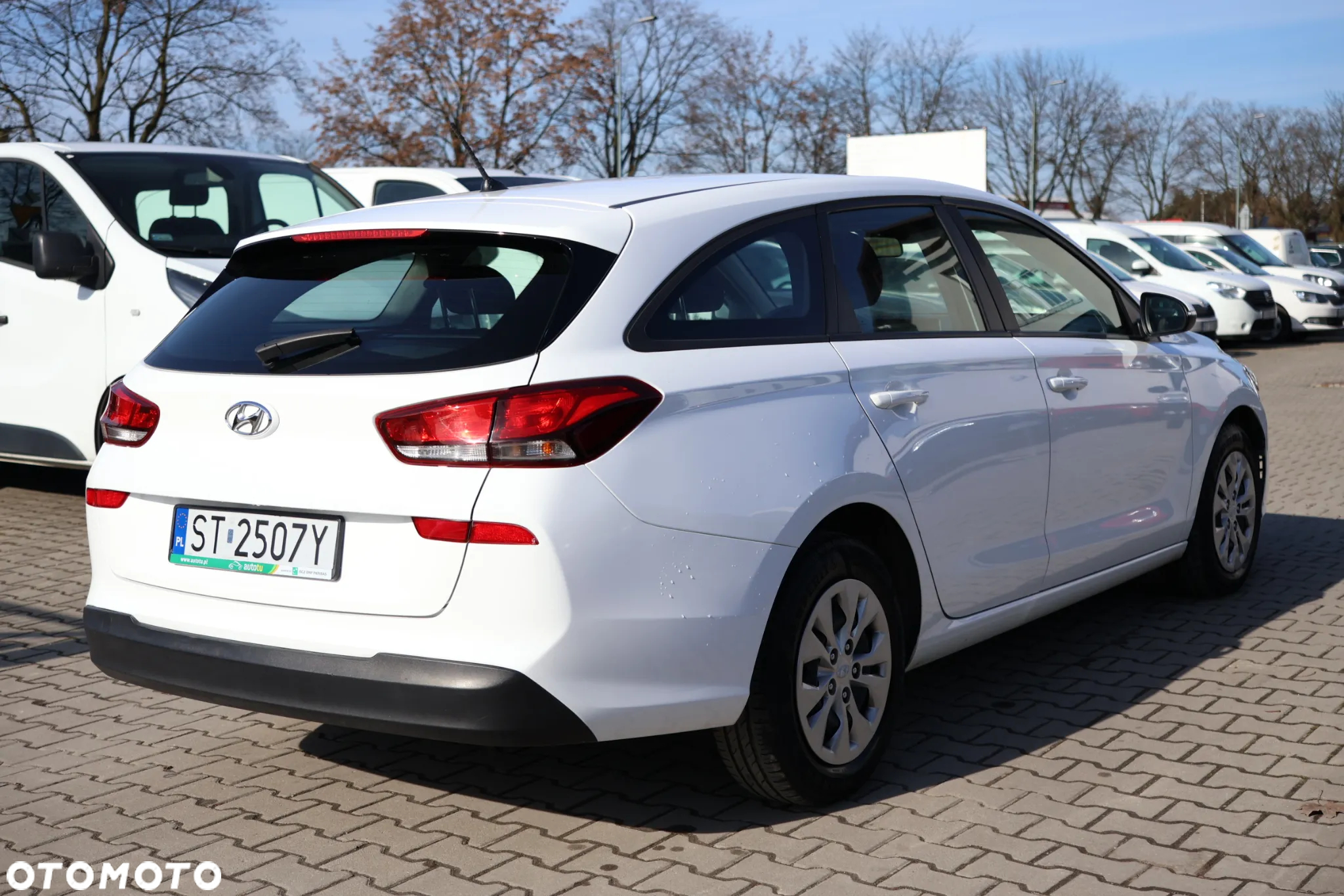 Hyundai i30 1.6 CRDI Trend - 3