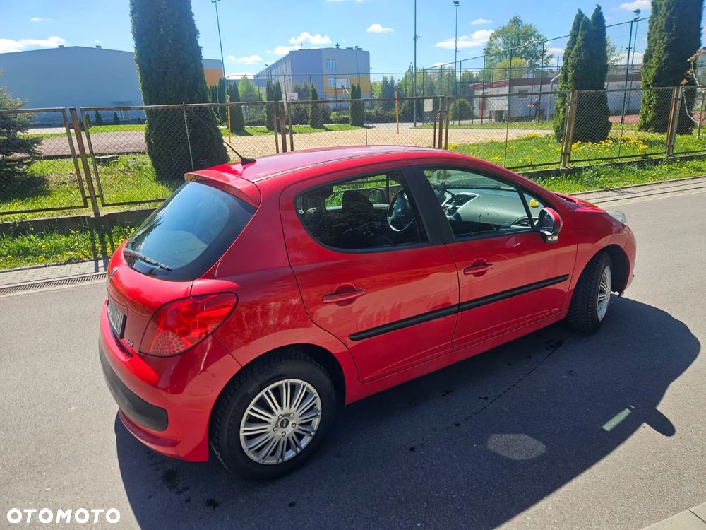 Peugeot 207 1.4 16V Trendy - 3