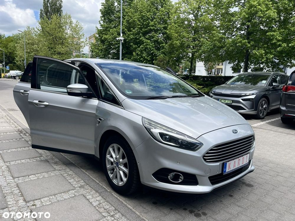 Ford S-Max - 16