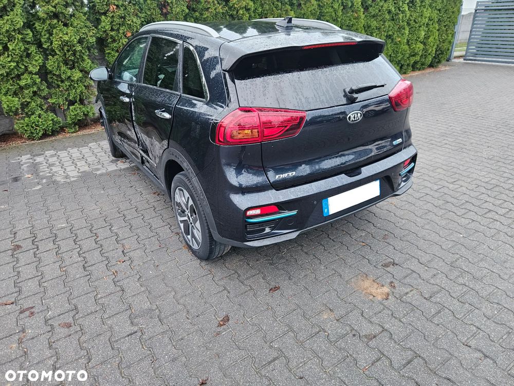 Kia Niro e-Niro 64kWh M - 3