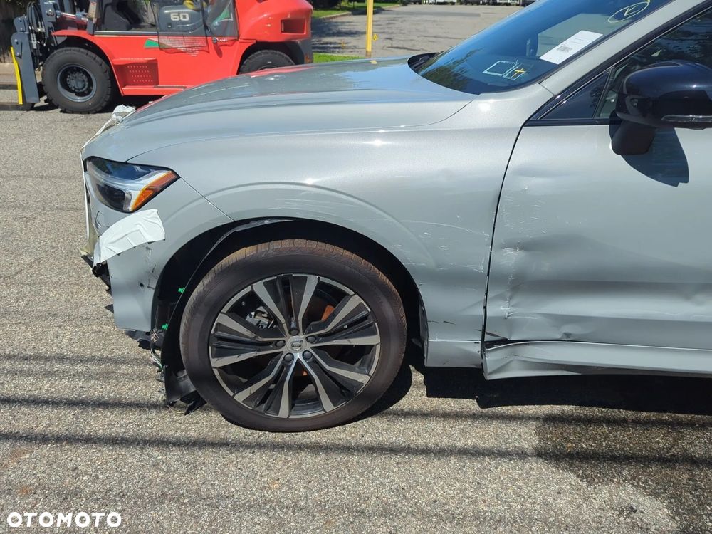 Volvo XC 60 B5 B AWD Geartronic Momentum Pro - 5