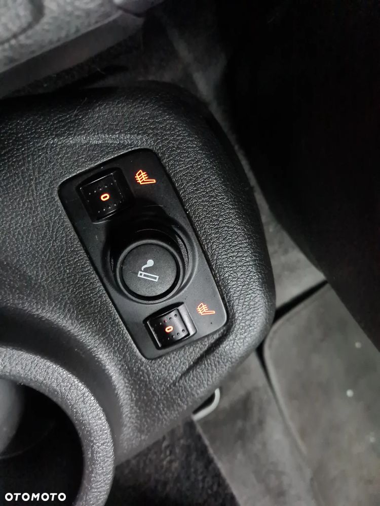 Ford Tourneo Connect Grand - 25