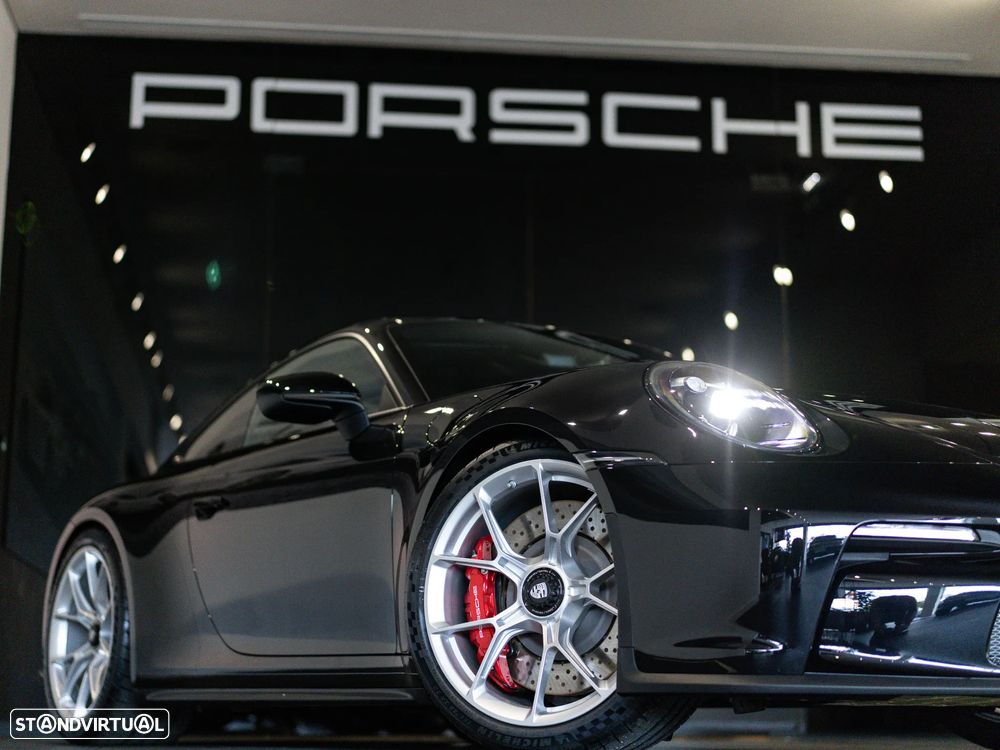 Porsche 911 (992) - 14