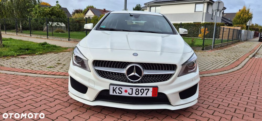 Mercedes-Benz CLA Shooting Brake 200 7G-DCT AMG Line - 3