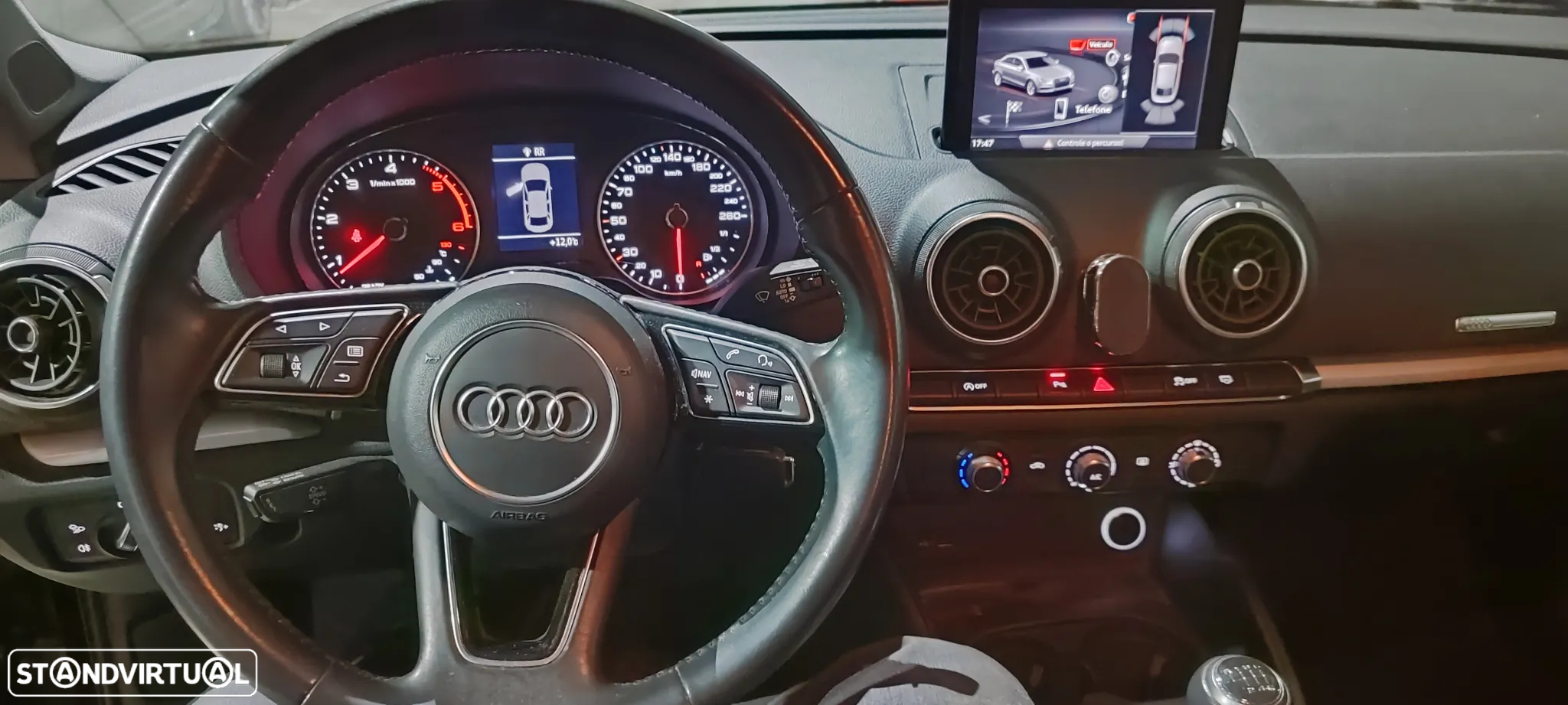 Audi A3 Limousine 30 TDI - 18