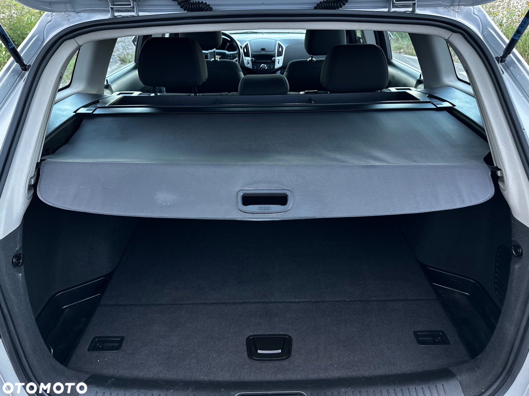 Chevrolet Cruze - 12