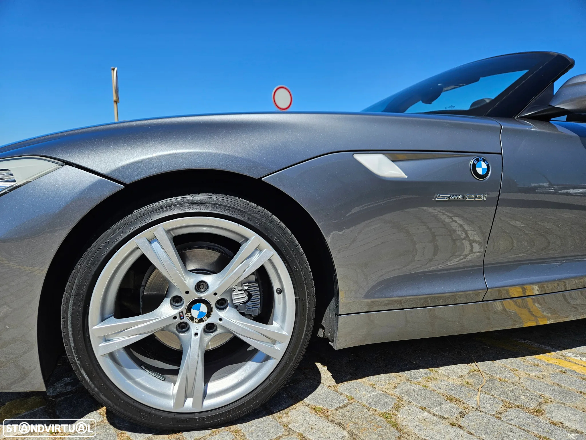BMW Z4 23 i - 24