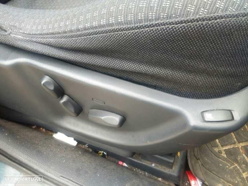 BANCO FRENTE DIREITO RENAULT VEL - 1