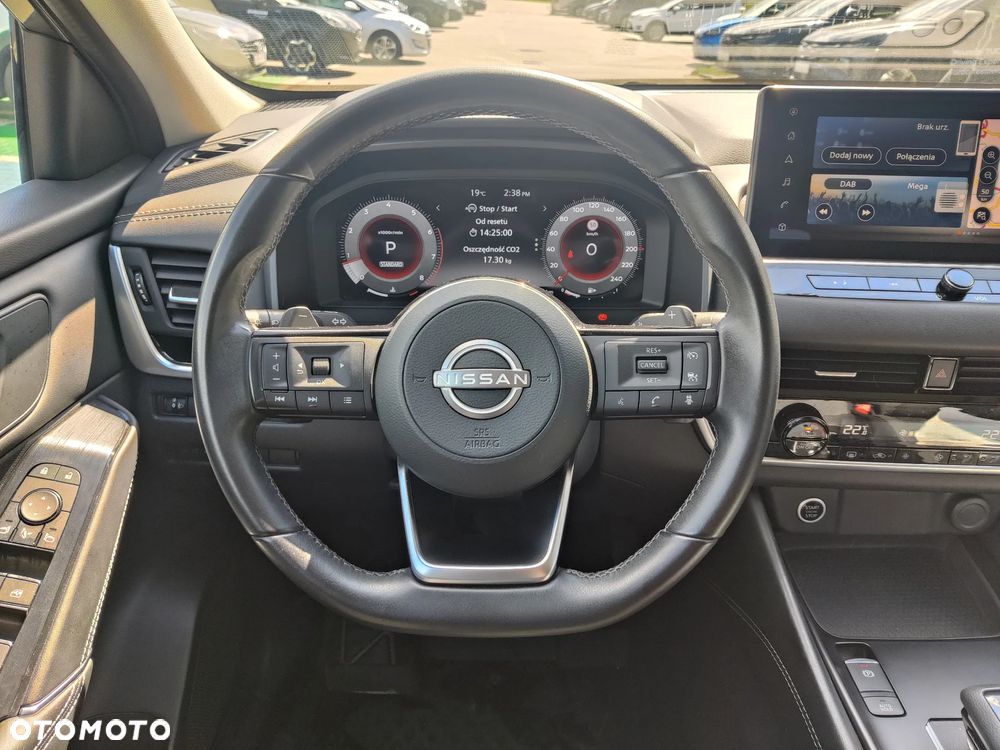 Nissan Qashqai 1.3 DIG-T mHEV N-Connecta Xtronic - 9