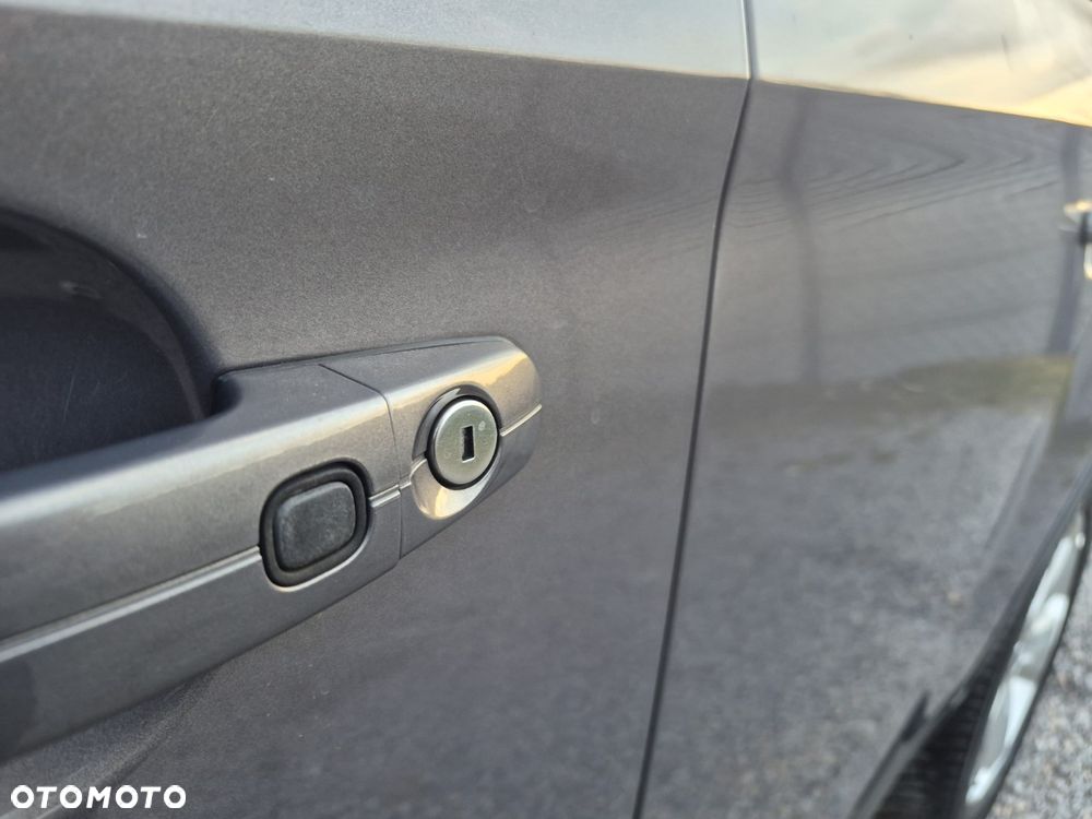 Ford Kuga 2.0 TDCi 4x4 Titanium - 20