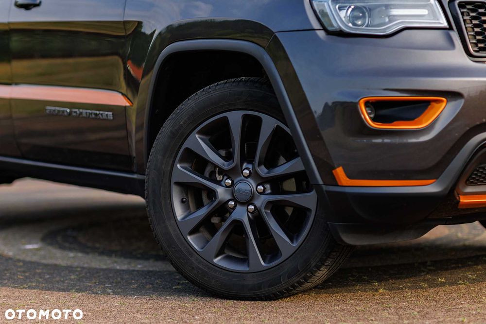 Jeep Grand Cherokee - 4