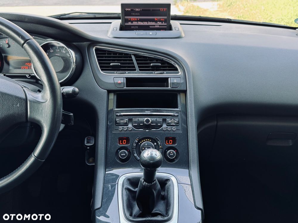 Peugeot 5008 1.6 Premium - 12
