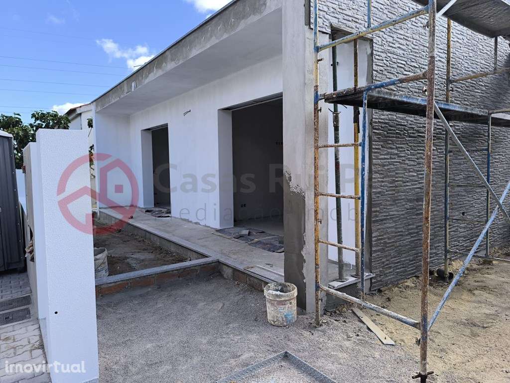 Moradia Térrea T3+1 com Piscina - Grande imagem: 4/31