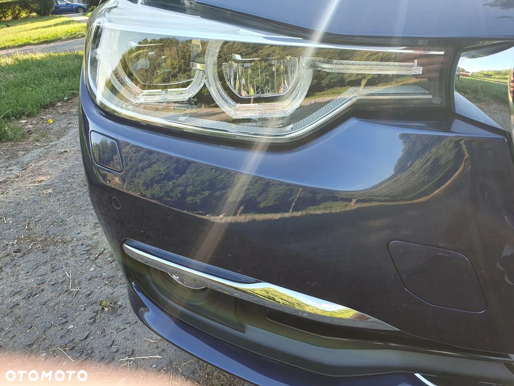 BMW Seria 3 320d Luxury Line sport - 11