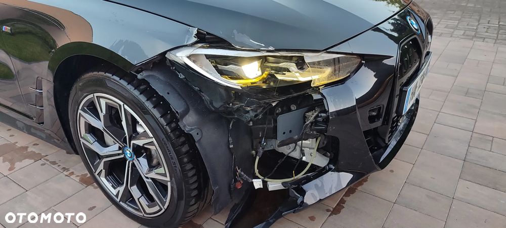 BMW i4 - 14