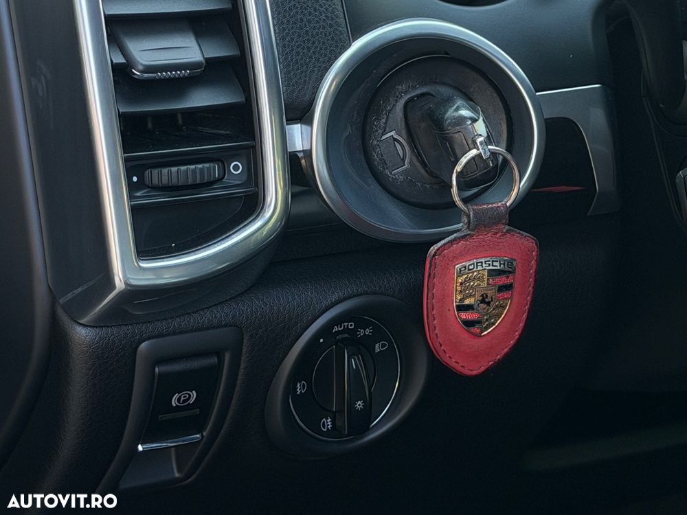Porsche Cayenne Tiptronic S - 18
